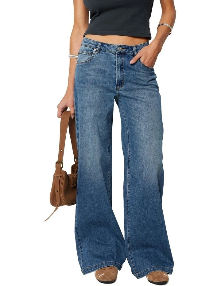 95 Mid Wide Jeans in Petra image 1