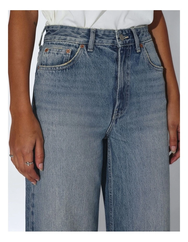 Rhue Low Wide Jeans in Drift Sky Used image 3