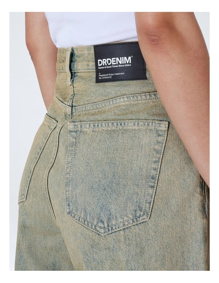 Donna High Relaxed Jeans in Stream Desert image 4