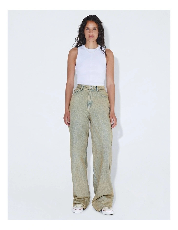 Donna High Relaxed Jeans in Stream Desert image 5