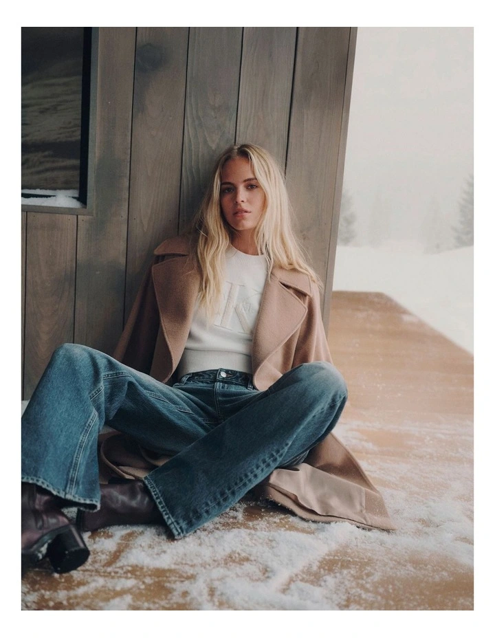 Monologo Cropped Jumper in White Greige image 6