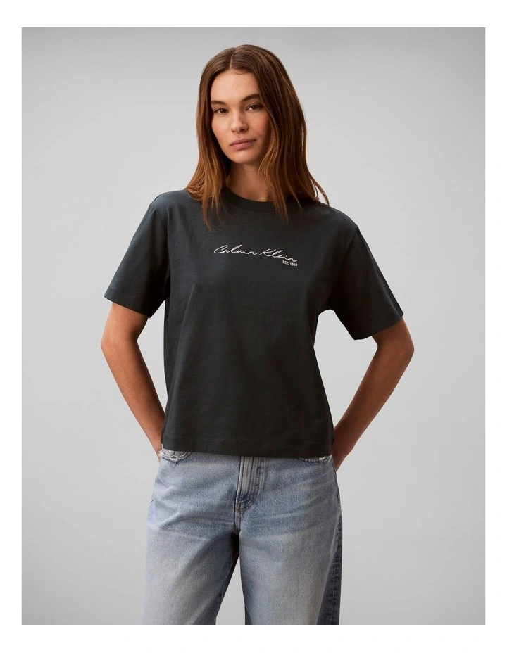 Short Sleeve Script Logo Graphic Boxy T-shirt in Biloxi Blues image 1