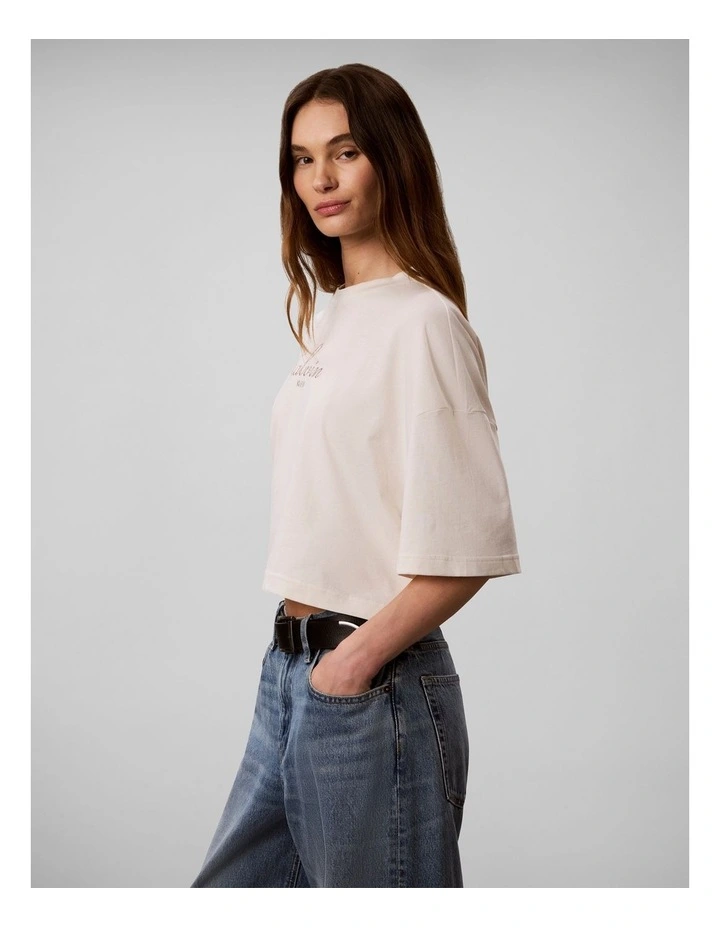 Boxy Cropped Script Logo T-Shirt in Turtledove image 3