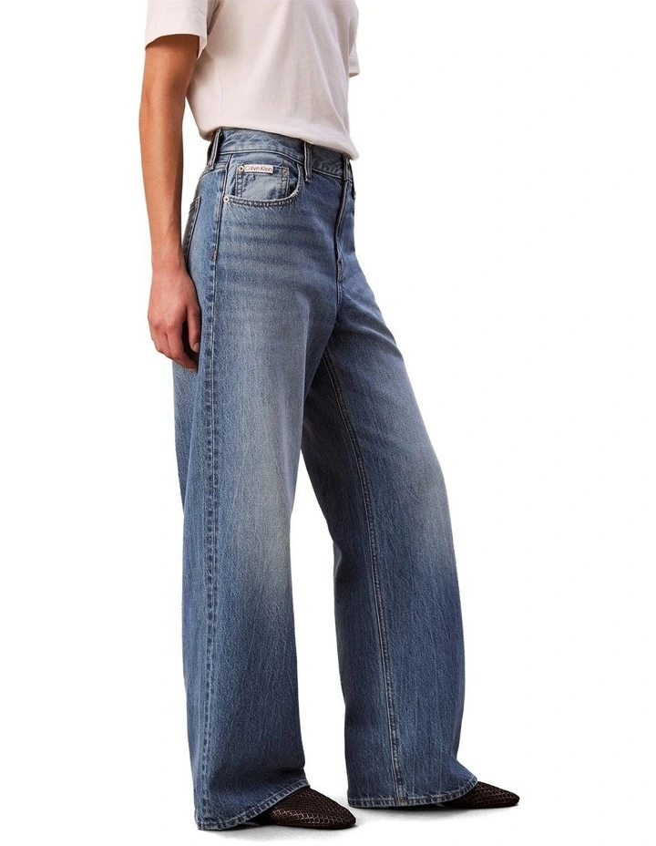 Low Rise Baggy Jeans in Vintage Hampton image 3