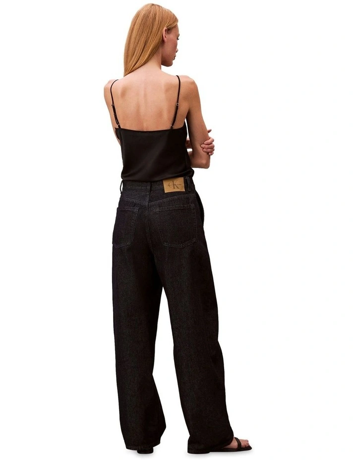 Trouser Barrel in Rinse Indigo image 2