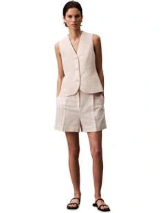 Structured Linen Tailored Short in Tofu