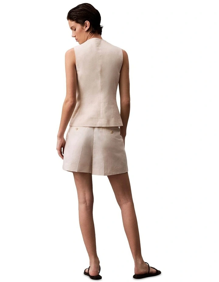 Structured Linen Tailored Short in Tofu image 2