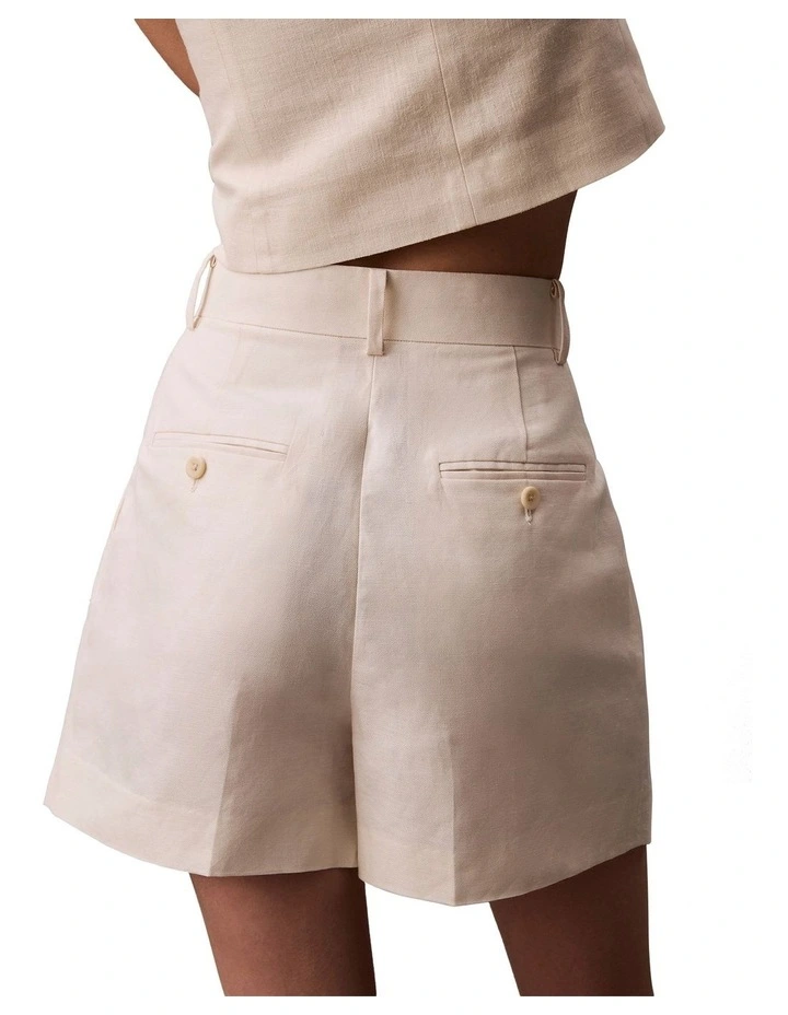 Structured Linen Tailored Short in Tofu image 6