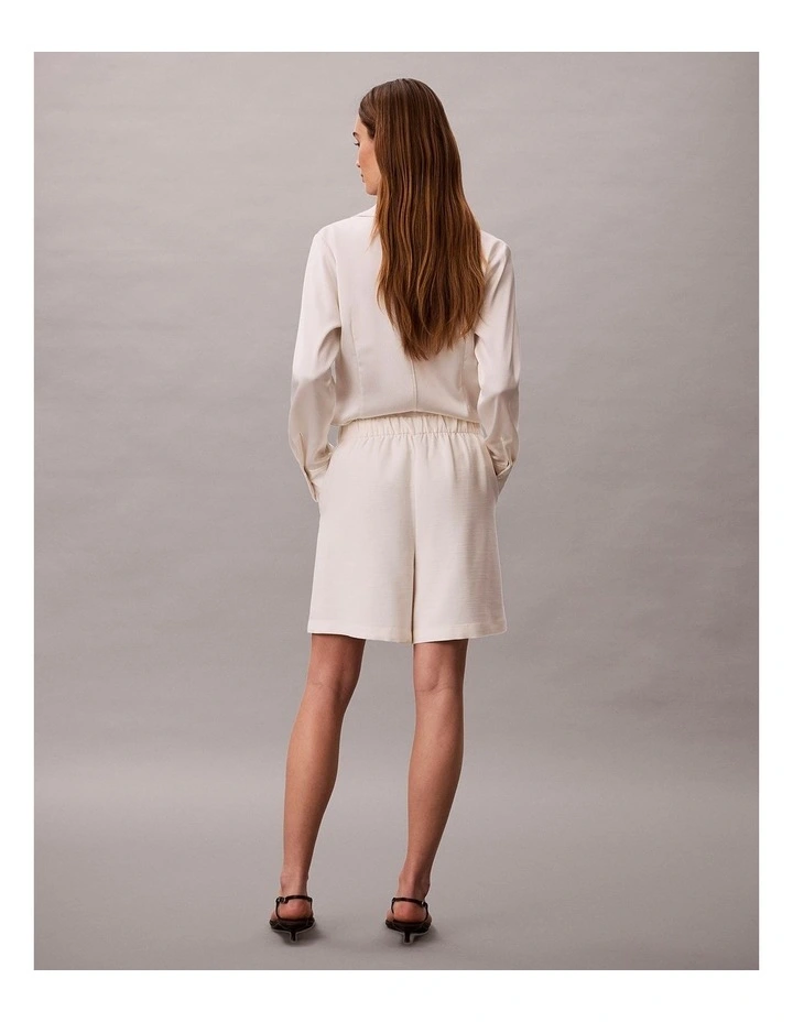Calvin Klein Textured Shine Shorts in Tofu image 2