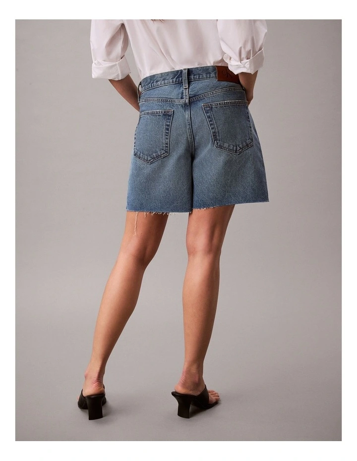 Signature 90's Fit 6in Denim Shorts in Blue Monaco image 5