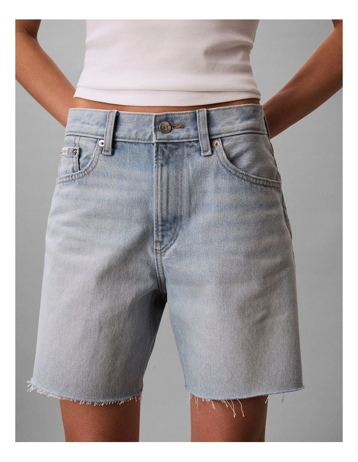 Calvin Klein 90s 6-Inch Denim Shorts in Washed Luther image 4