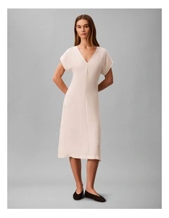 Calvin Klein Women Crepe Dolman Sleeve V-Neck Midi Dress in Calico
