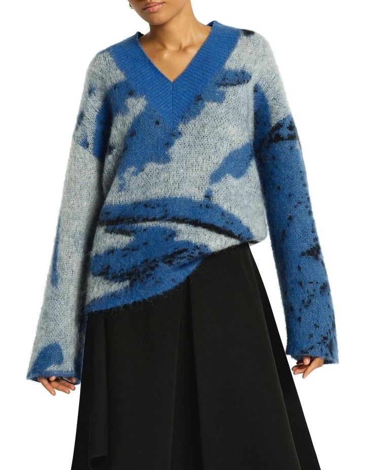 Metamorphic Knit Jumper in Blue Jacquard image 4