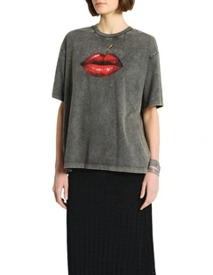 Pucker Up Tee in Warm Charcoal