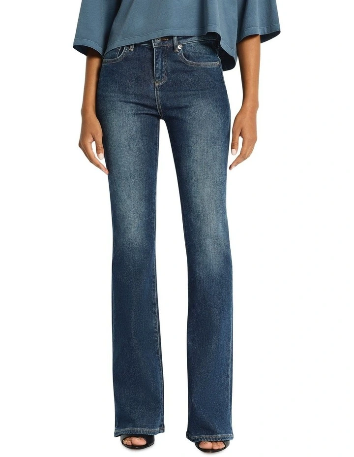 Vintage Mid Rise Bootleg Jean in Indigo image 2