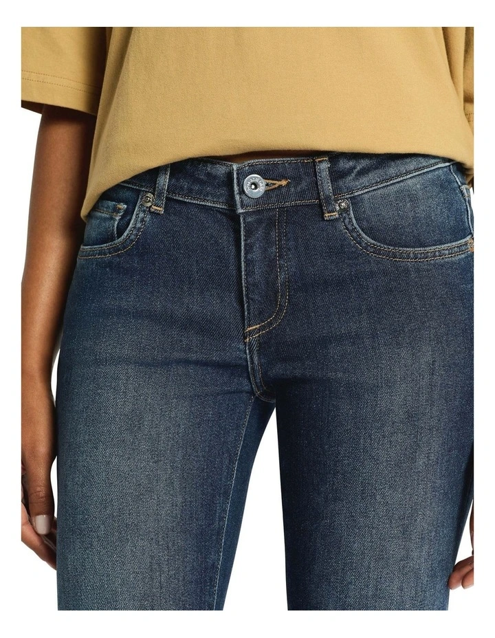 Vintage Low Rise Bootleg Jean in Indigo image 5