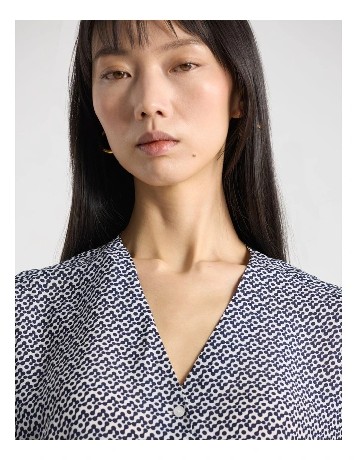 Linzi Viscose Blouse in Navy Multi image 5
