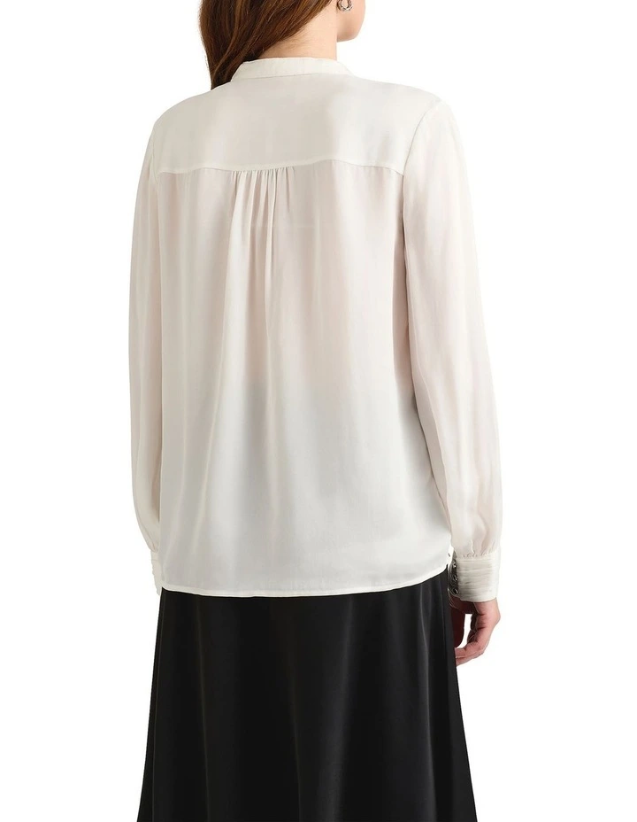 Salma Pussybow Blouse in Ivory image 3