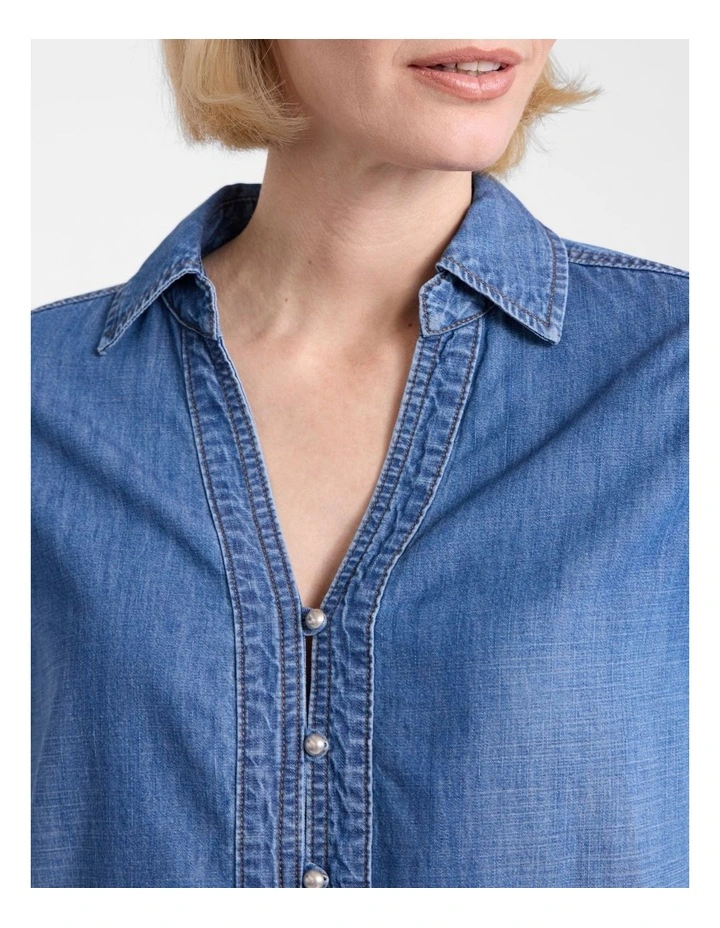 Avery Chambray Shirt in Mid Wash image 4