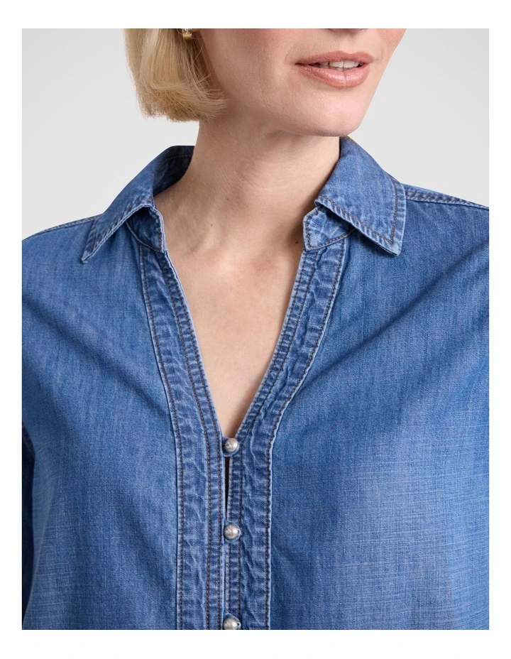 Avery Chambray Shirt in Mid Wash image 4
