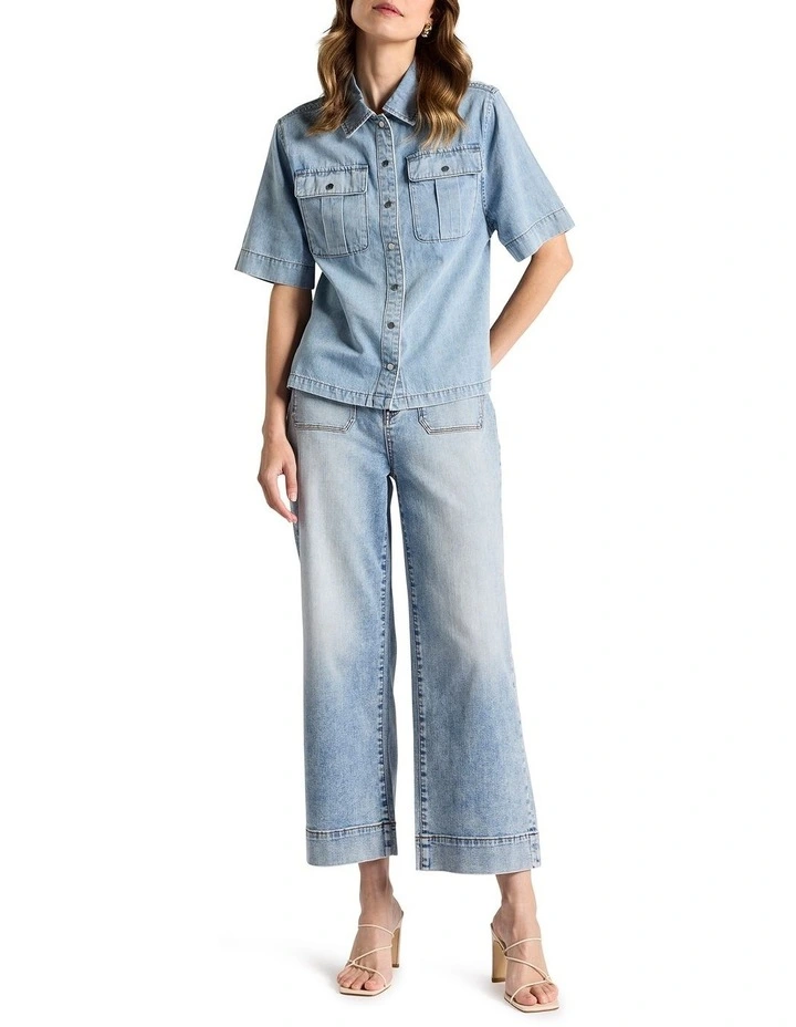 Gacia Short Sleeve Denim Shirt in Light Mid Wash image 2