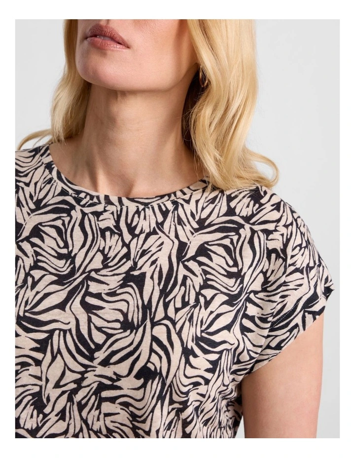 Safiya Linen Tee in Black Multi image 4