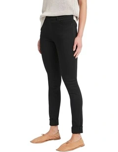 Jackie Skinny Leg Jean in Black