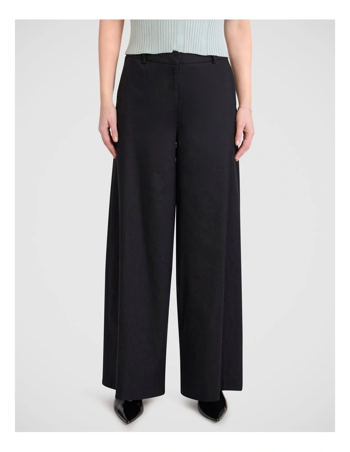 Della Pant in Black image 1