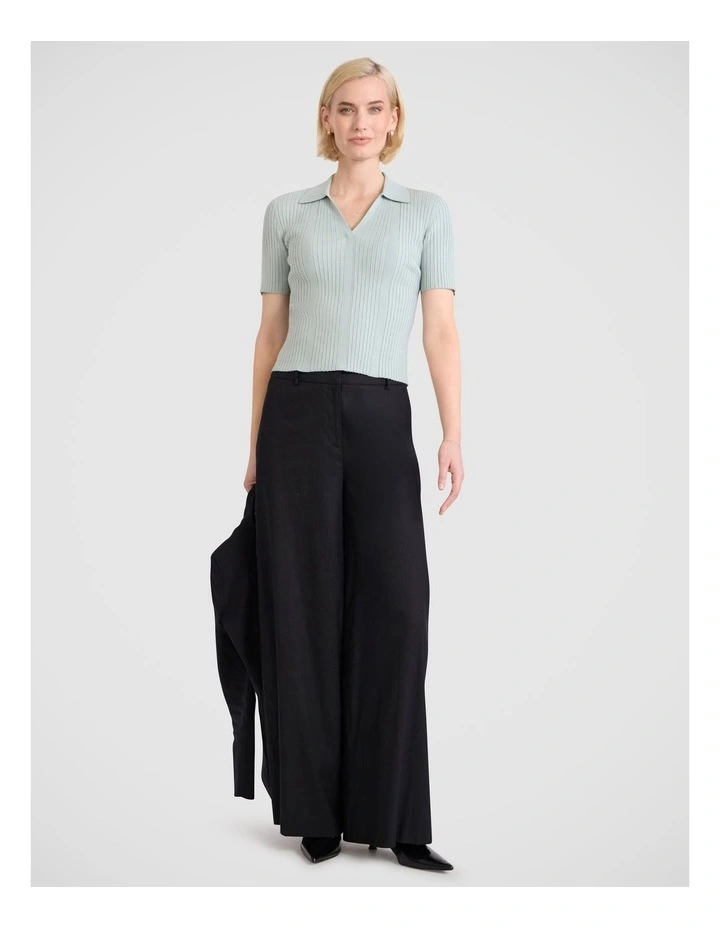 Della Pant in Black image 2