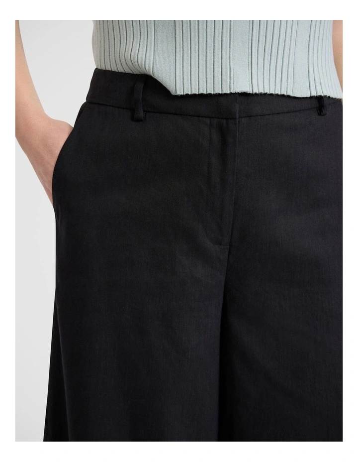 Della Pant in Black image 3