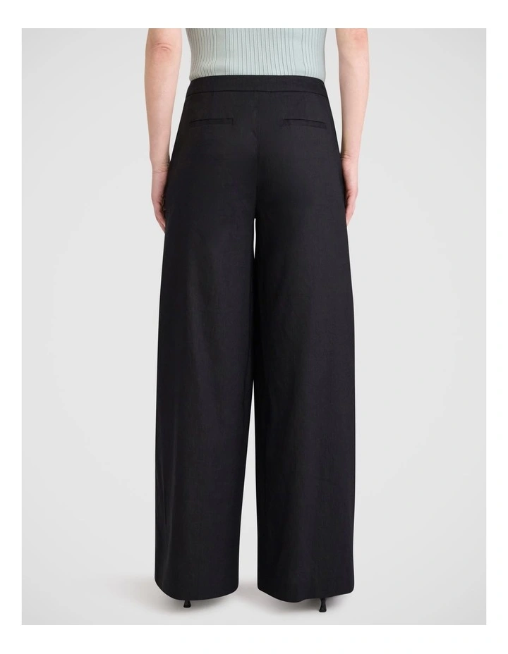 Della Pant in Black image 5