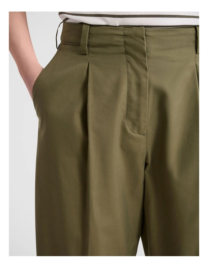 Clara Barrel Leg Pant in Fern image 3