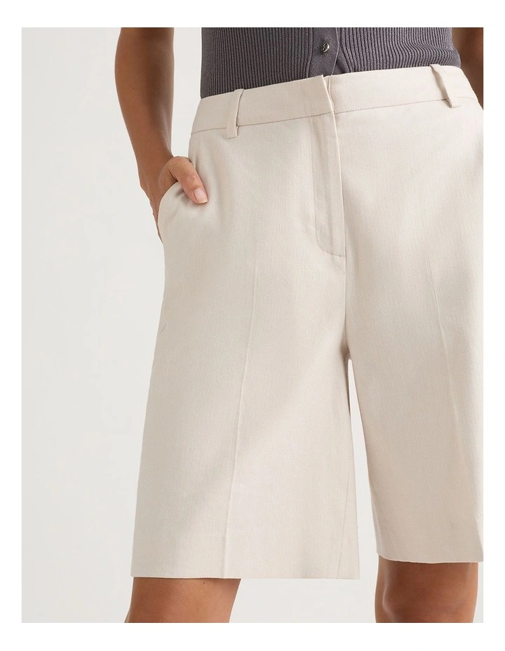 Darcey Linen Blend Short in Neutral image 4
