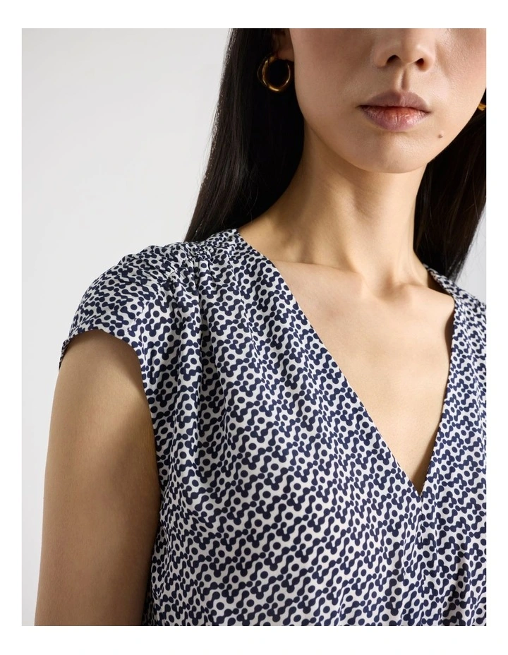 Linzi Viscose Dress in Navy Multi image 4