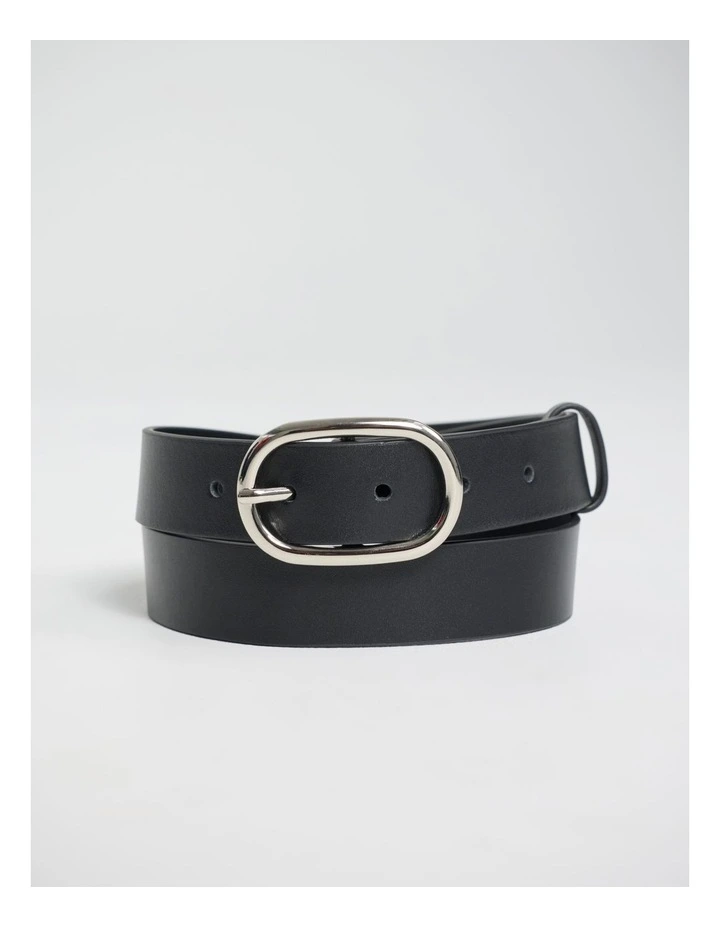 Kumru Leather Belt in Black/Silver image 1