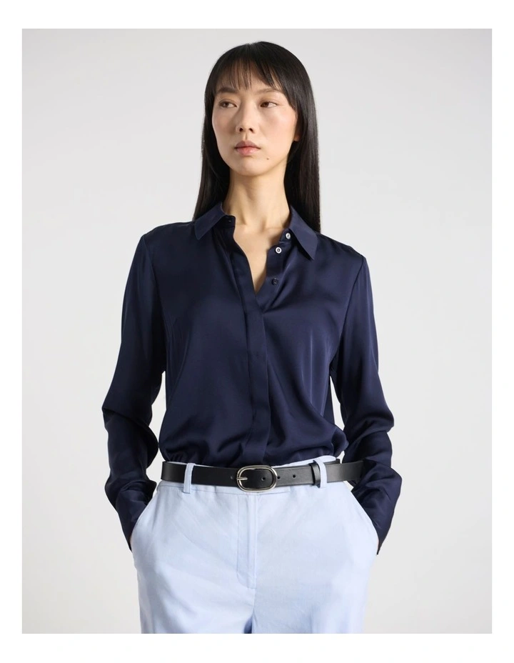 Kumru Leather Belt in Black/Silver image 2
