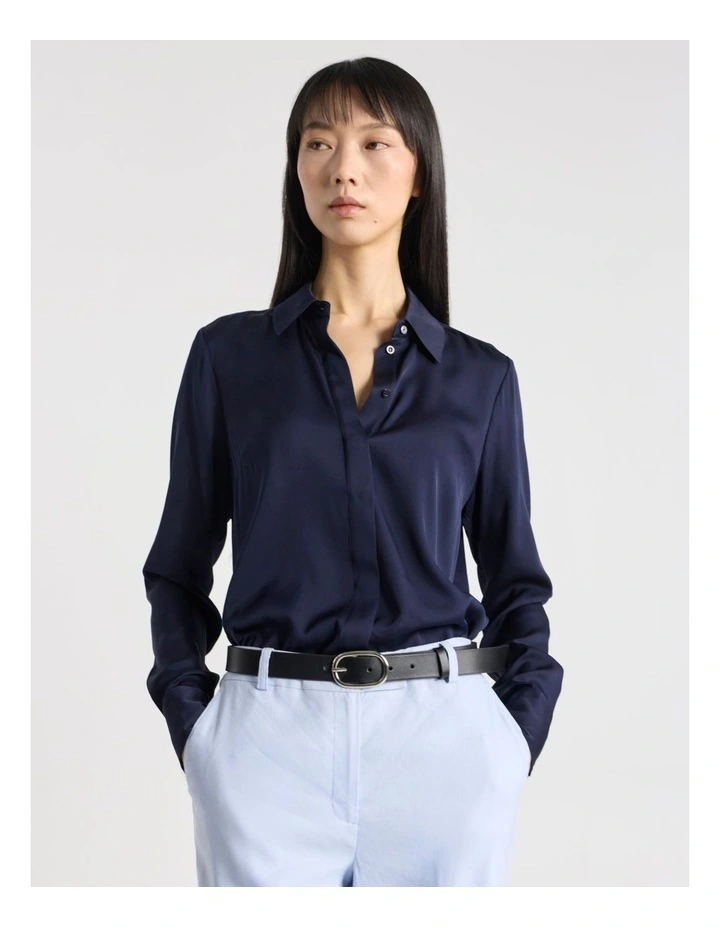 Kumru Leather Belt in Black/Silver image 4