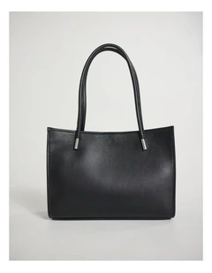 Sally Leather Shoulder Bag in Black