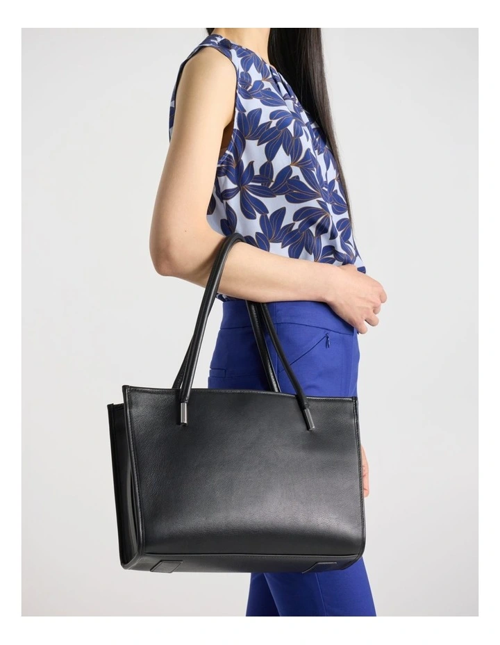 Sally Leather Shoulder Bag in Black image 4