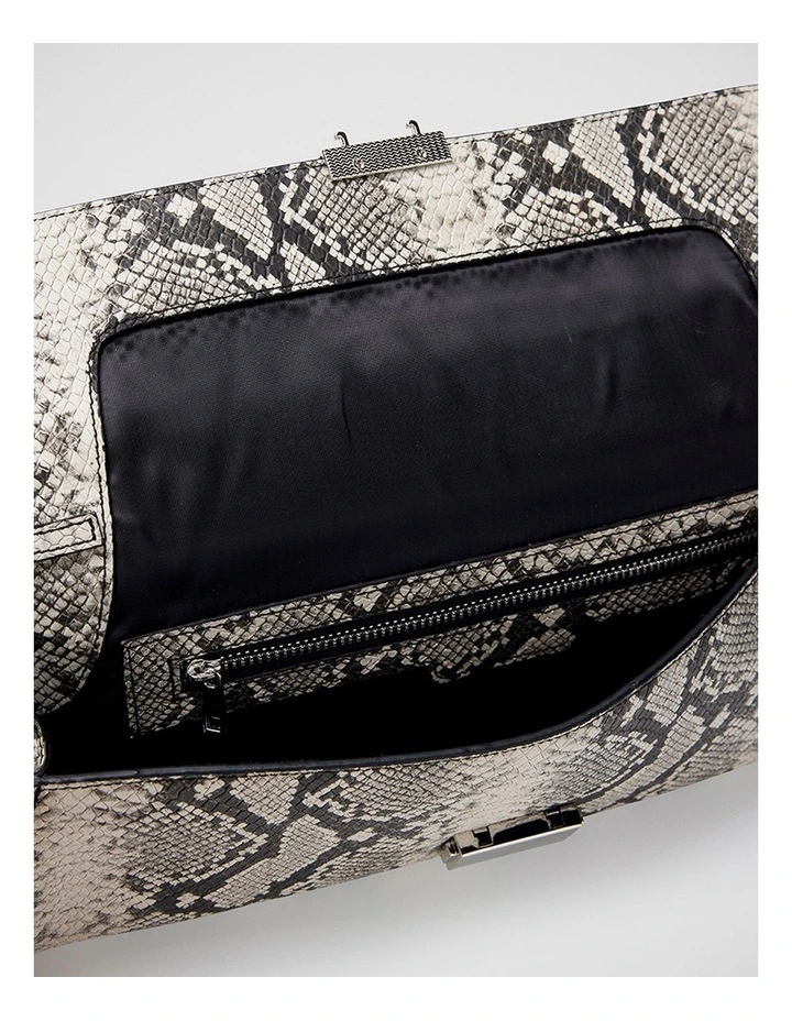 Clovelly Leather Shoulder Bag in Snake image 4