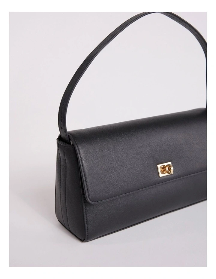 Concetta Leather Shoulder Bag Black in Black image 3