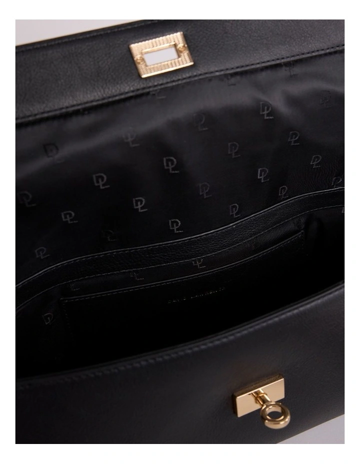 Concetta Leather Shoulder Bag Black in Black image 4