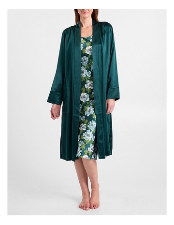 Emerald colour