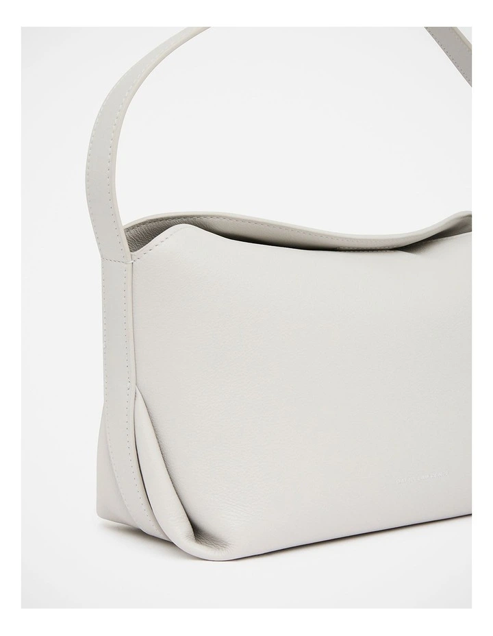 Seine Leather Shoulder Bag in Fog image 5