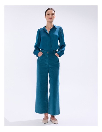 Teal colour