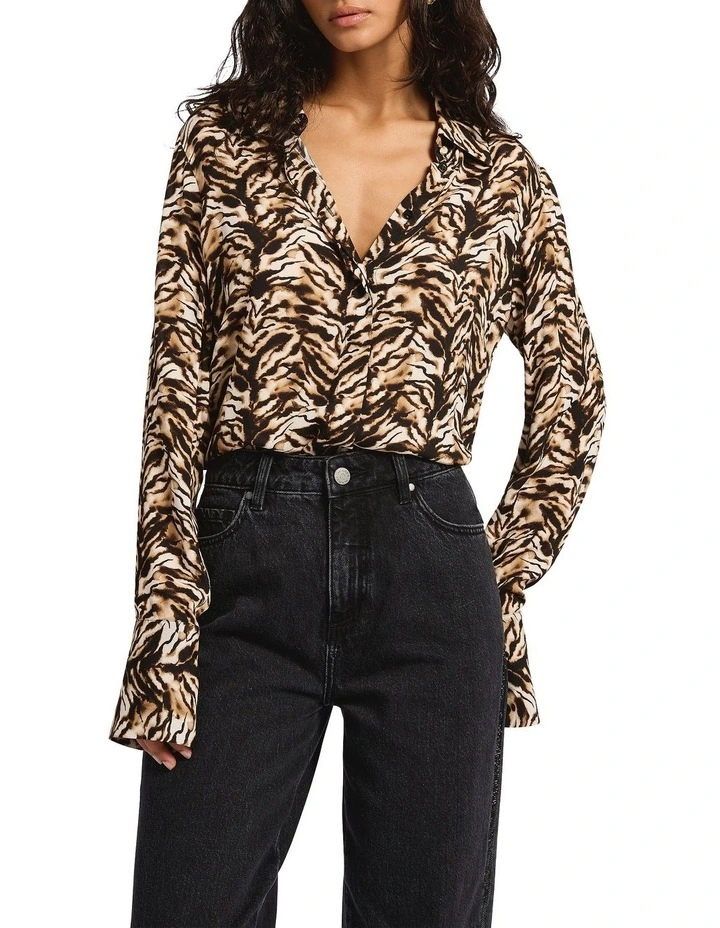 Winter's Tail Shirt in Chocolate Multi image 1