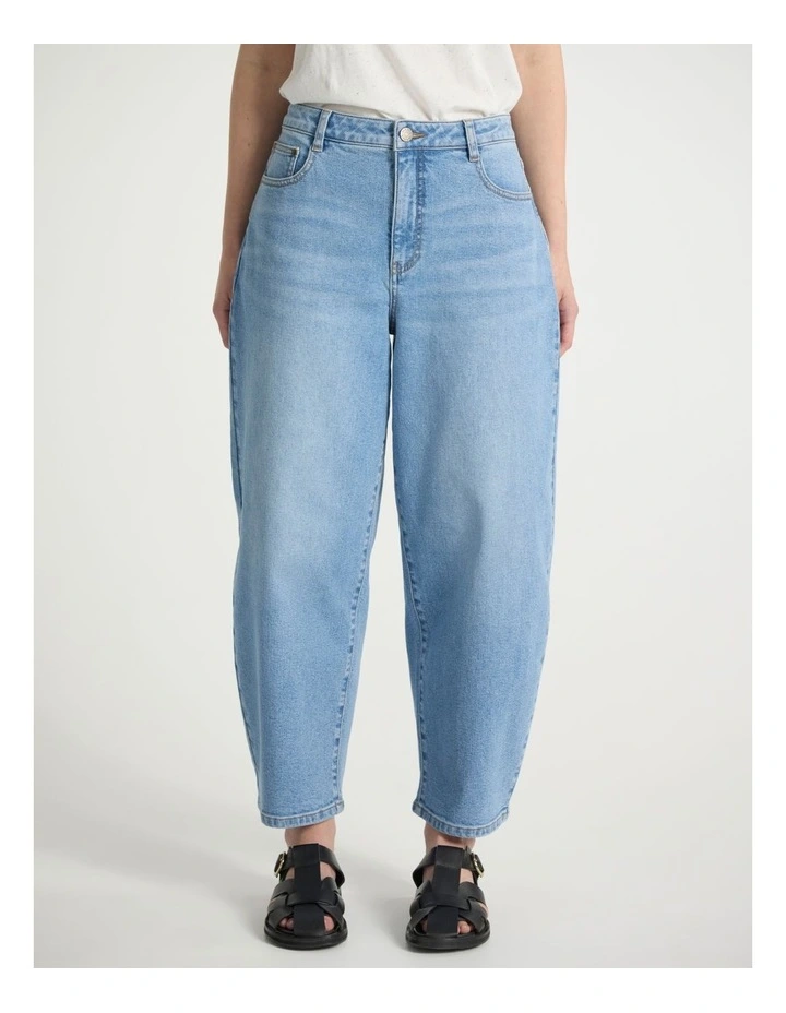 Niall Barrel Leg Jean in Burleigh Blue image 2