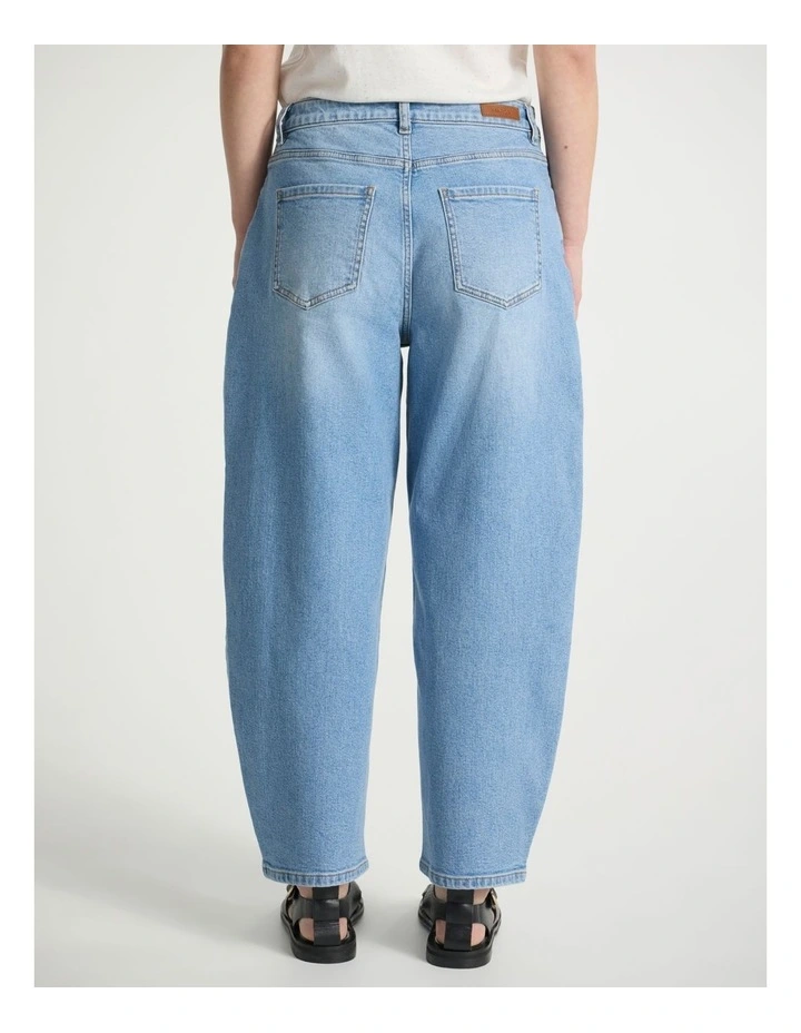 Niall Barrel Leg Jean in Burleigh Blue image 3