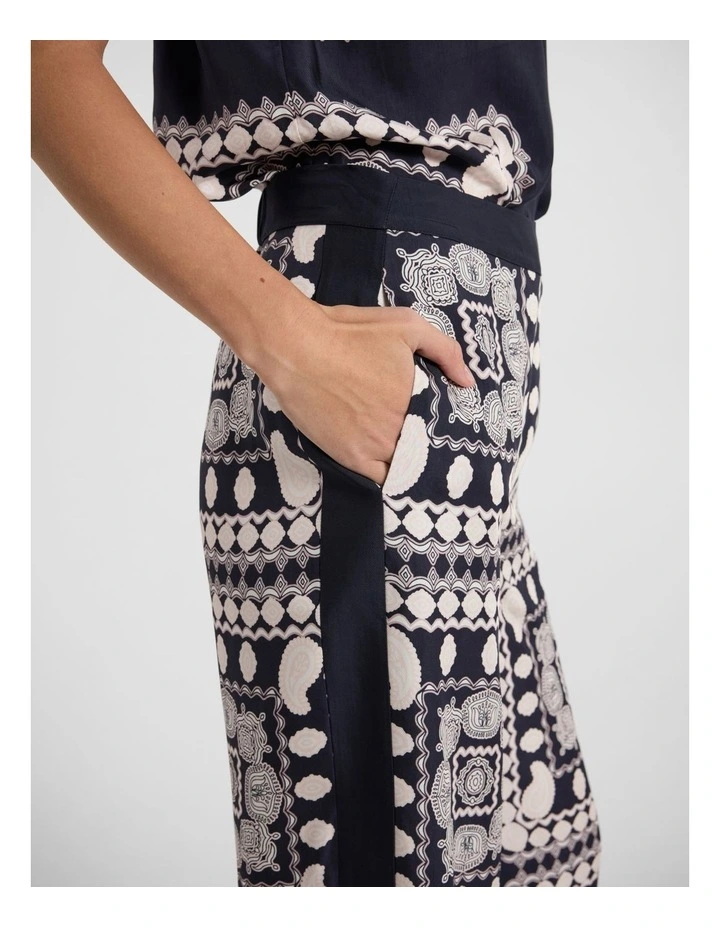 Taming Of The Blue Pants in Navy Multi image 4