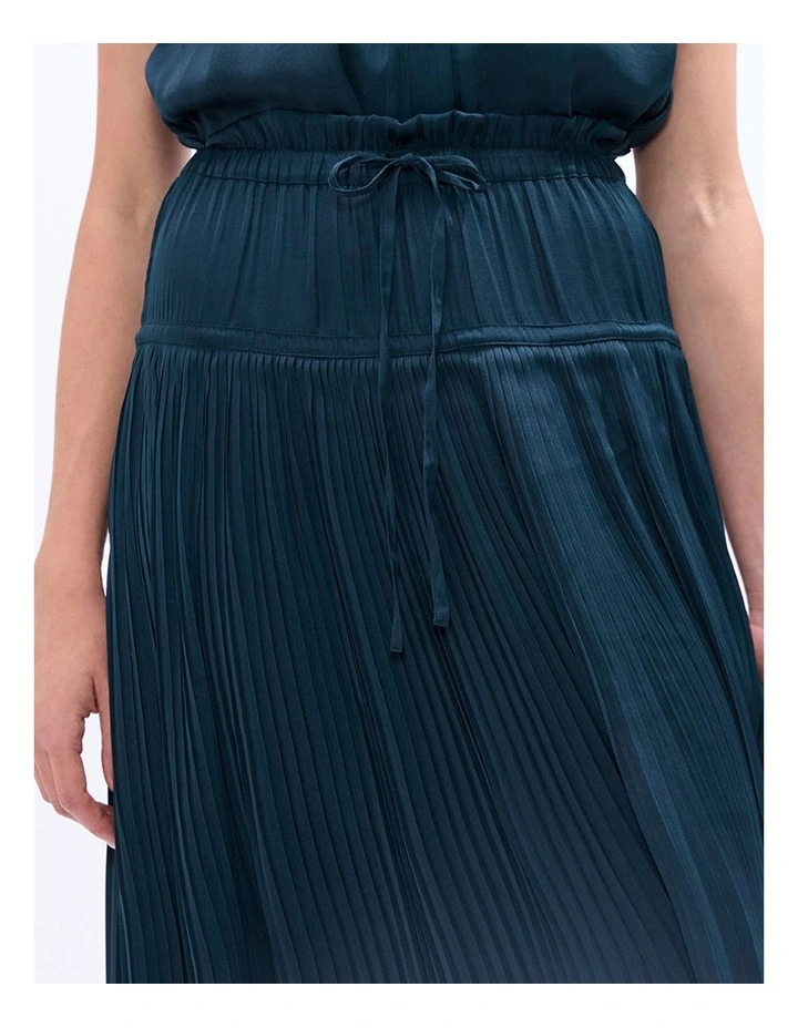 Karu Pleated Midi Skirt in Deep Forest image 4